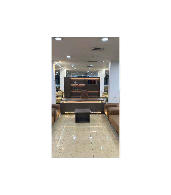 ميز مكتبي كبير 4 